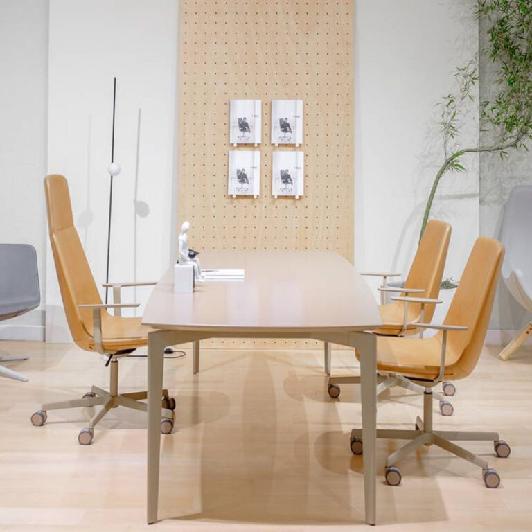 Aiyra_0000s_0000s_0000_Camada 85